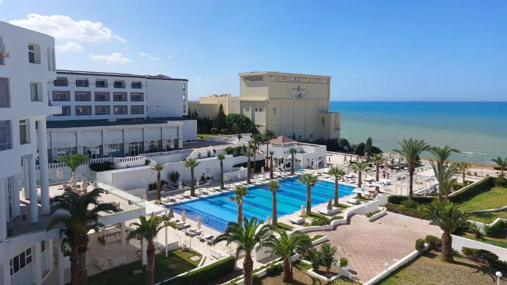 Hotel Le Palace - Image 1